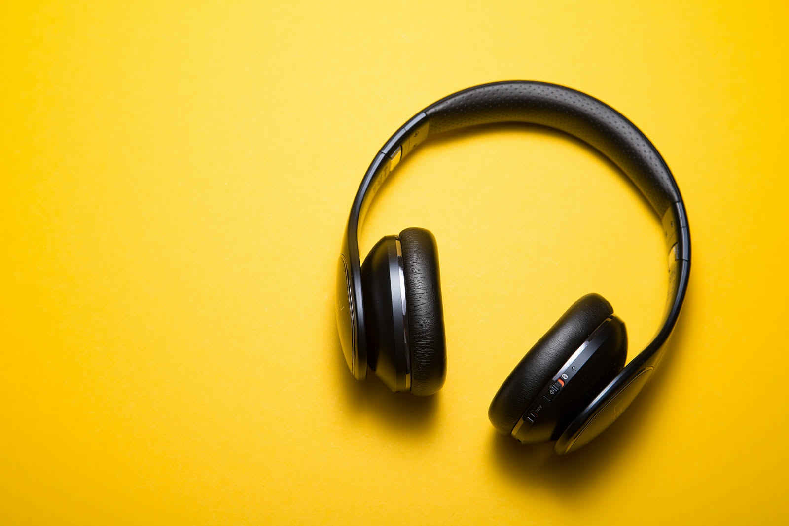 Musica e digiuno digitale: una sera senza schermi, solo suono