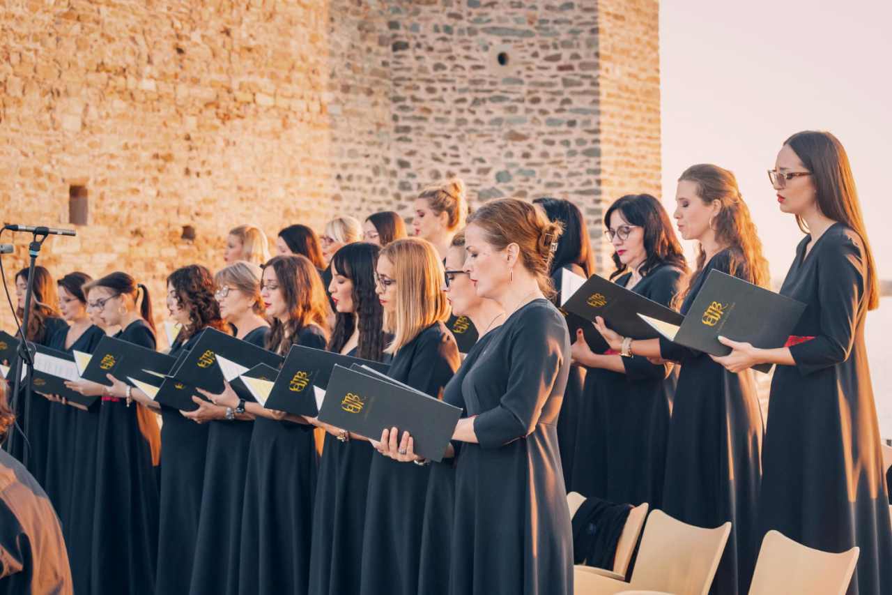 Il coro come comunità: la forza trasformativa del cantare insieme