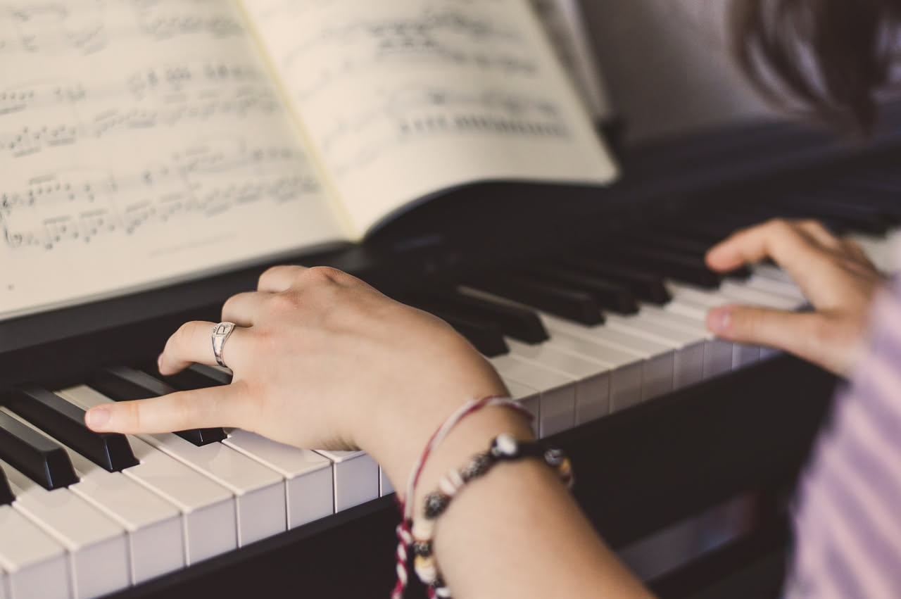 Cinque segnali che riconosci nei bambini con orecchio musicale